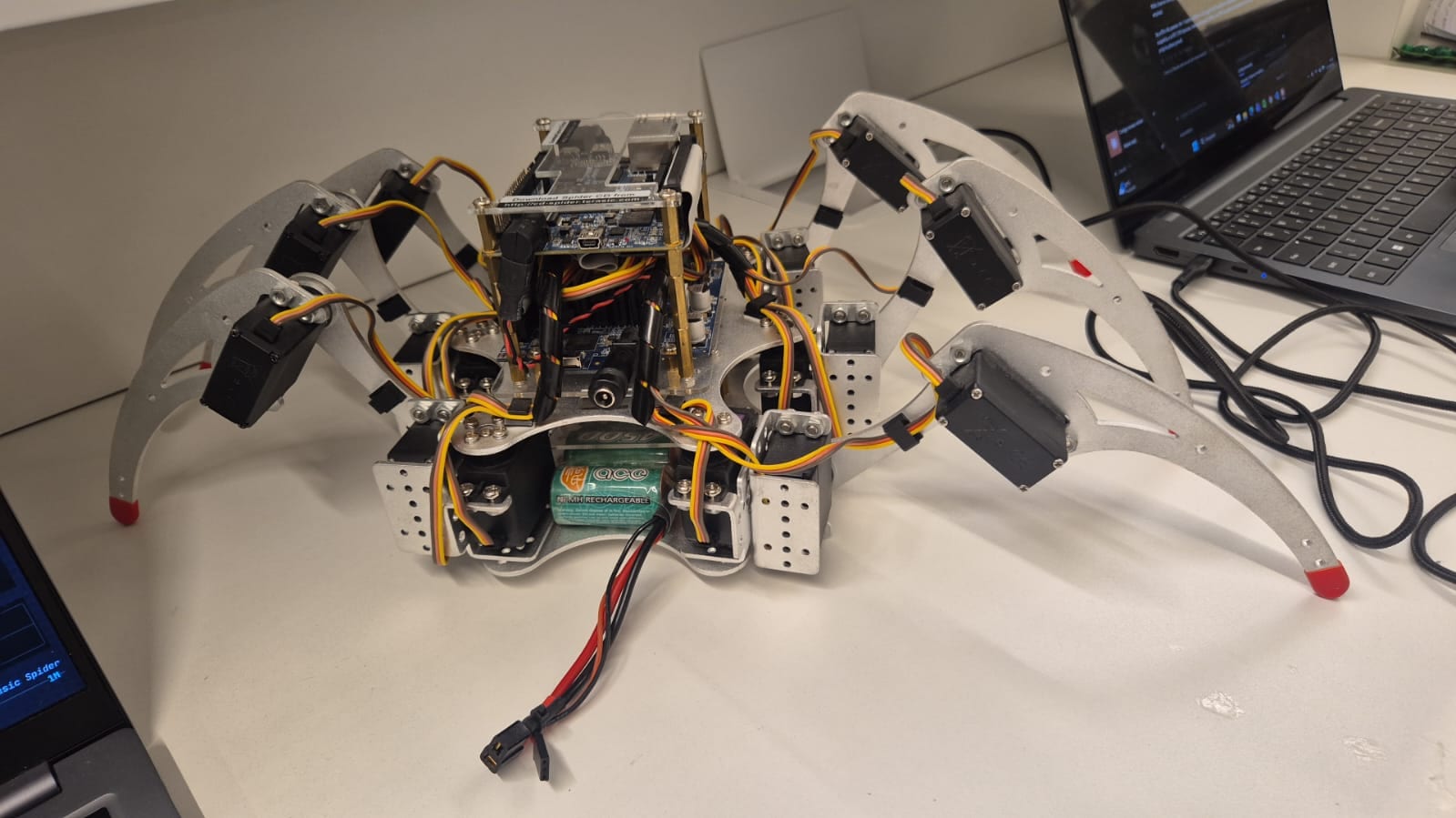 Terasic Spider hexapod on a DE0-Nano-SoC